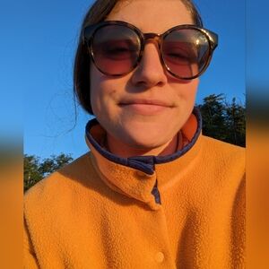 Meet your Posher, Posh